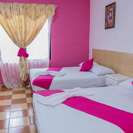 Oyo Hotel Marias,Aeropuerto Internacional De Chetumal Esterno foto