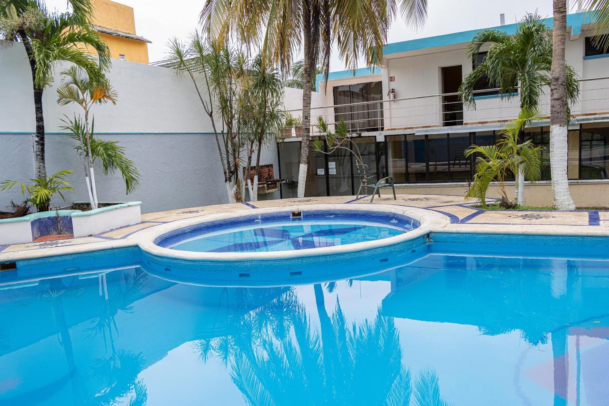 Oyo Hotel Marias,Aeropuerto Internacional De Chetumal Esterno foto
