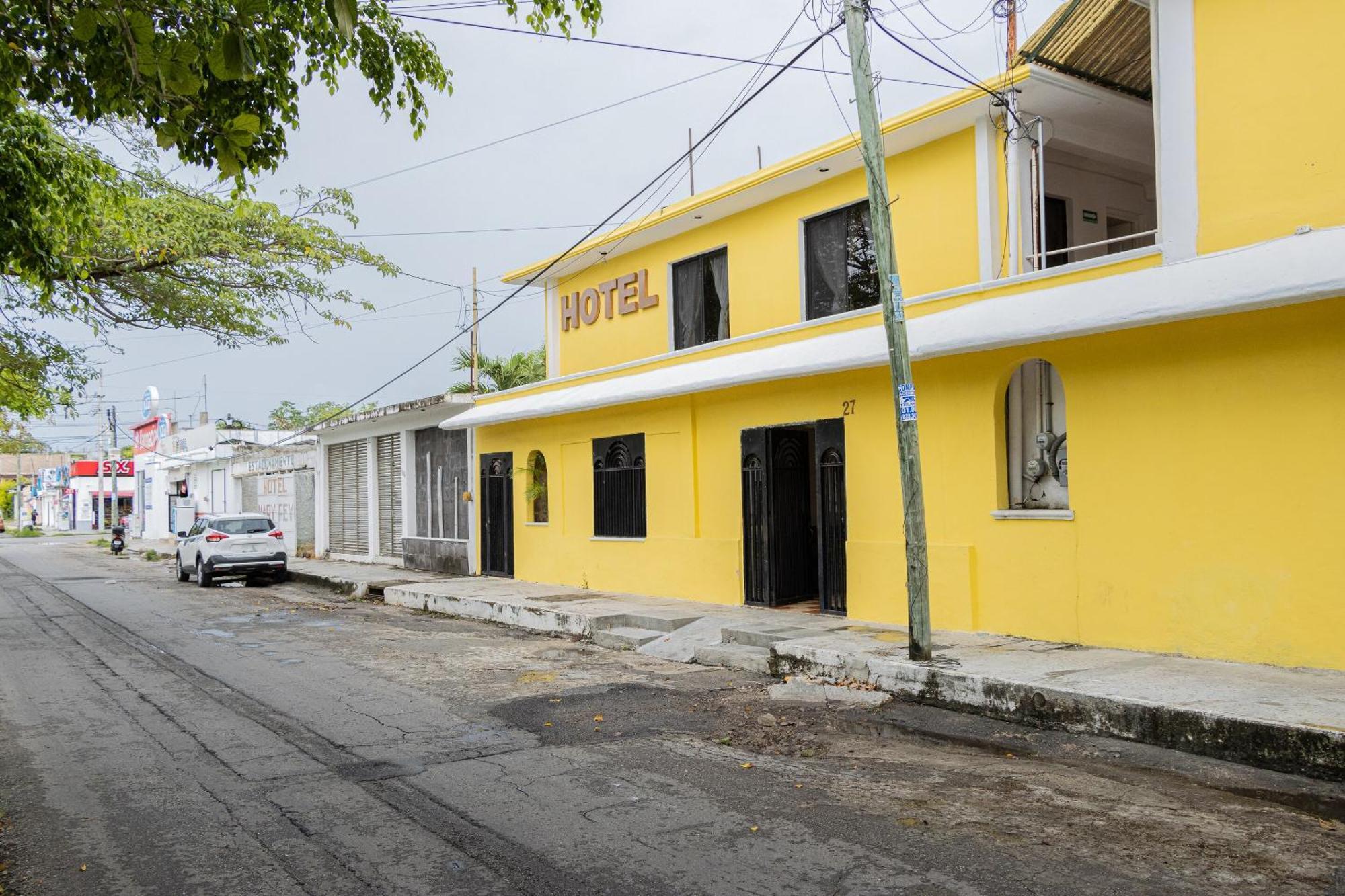 Oyo Hotel Marias,Aeropuerto Internacional De Chetumal Esterno foto