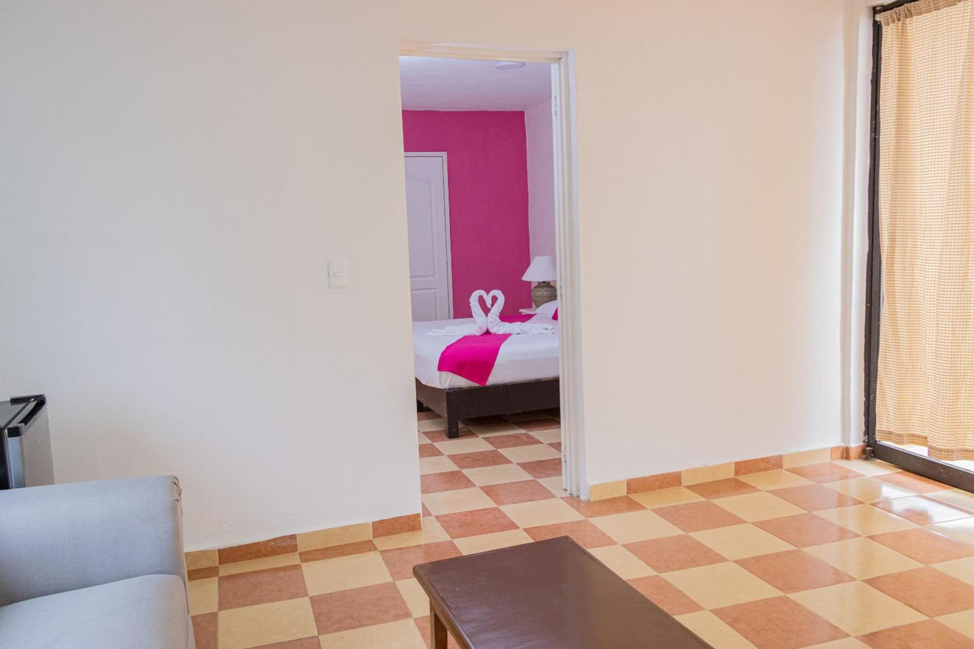 Oyo Hotel Marias,Aeropuerto Internacional De Chetumal Esterno foto