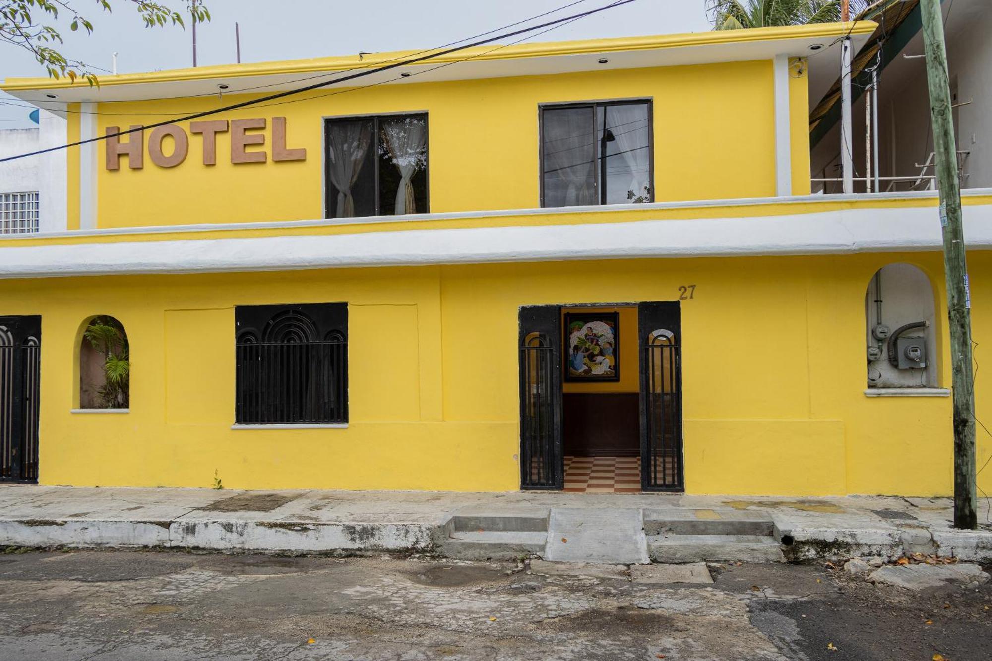 Oyo Hotel Marias,Aeropuerto Internacional De Chetumal Esterno foto