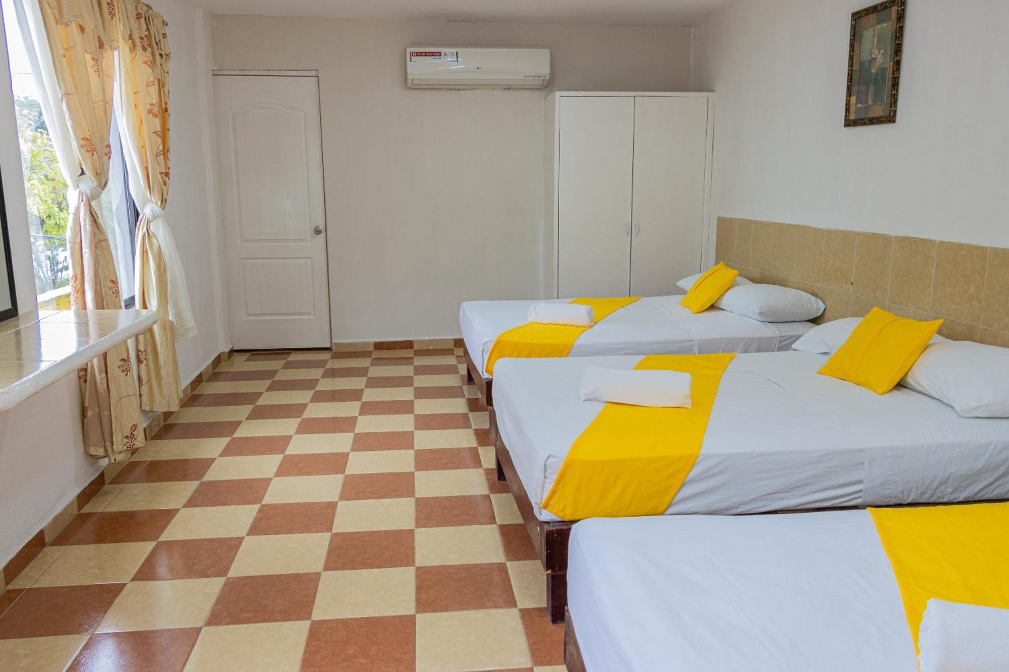 Oyo Hotel Marias,Aeropuerto Internacional De Chetumal Esterno foto