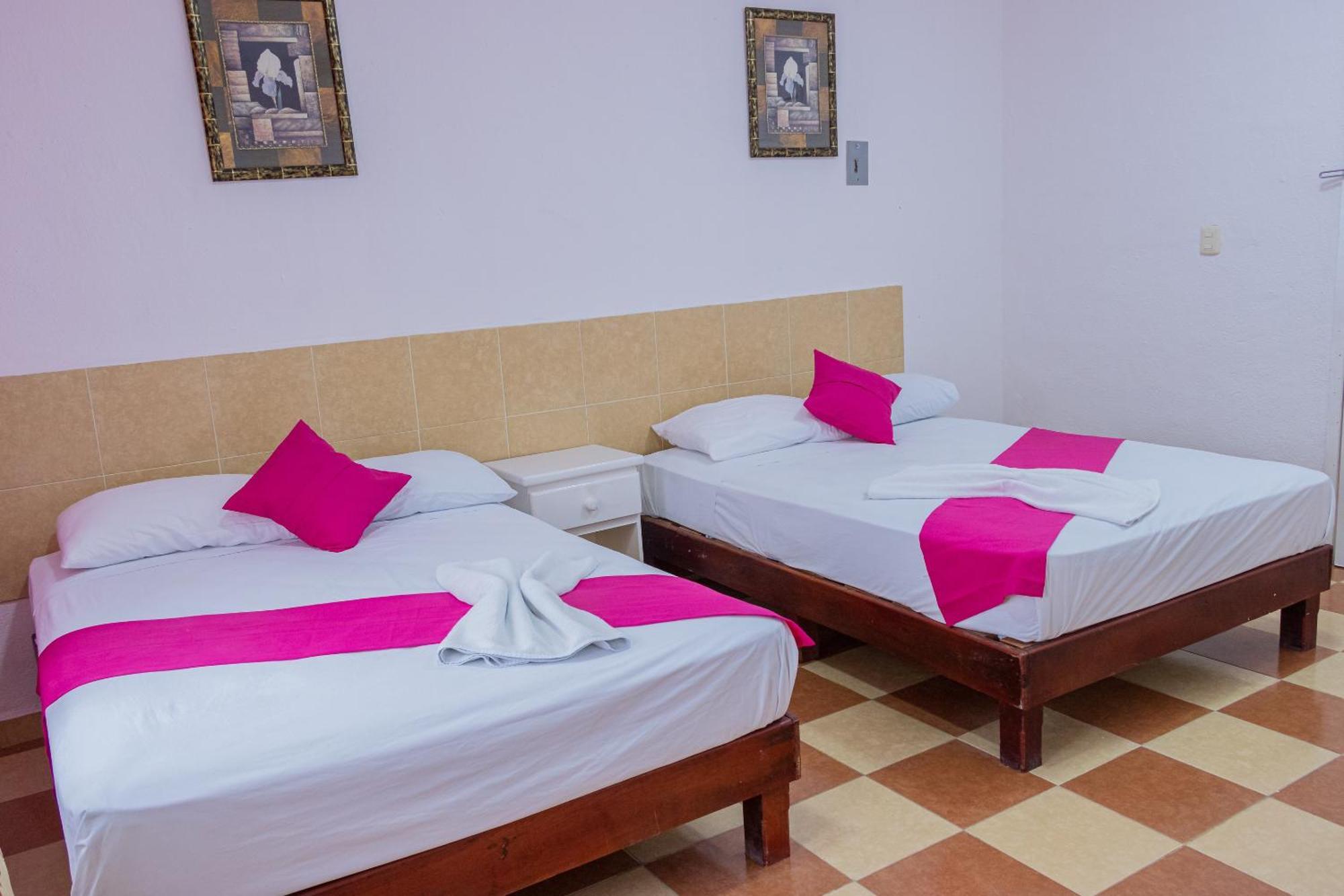 Oyo Hotel Marias,Aeropuerto Internacional De Chetumal Esterno foto